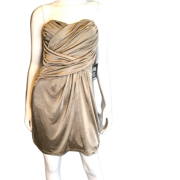 Express Dresses & Skirts - EXPRESS Strapless Dress Medium New with Tags